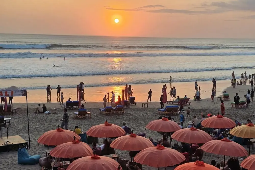 Seminyak Beach Sunset-1000x666
